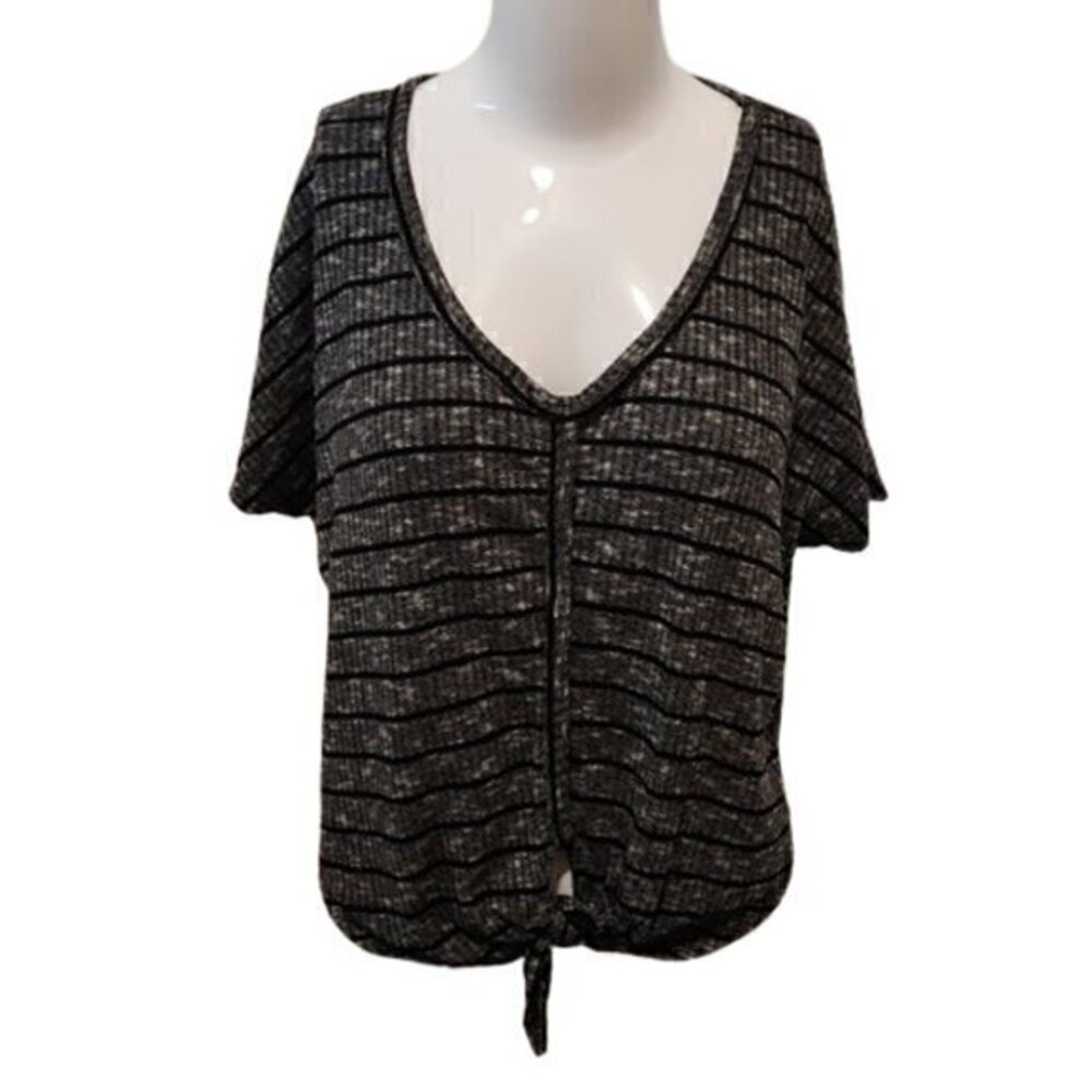 [Caution to the Wind] Front Tie Top